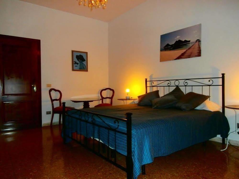 Eritrea 80 Bed & Breakfast Рим Екстериор снимка
